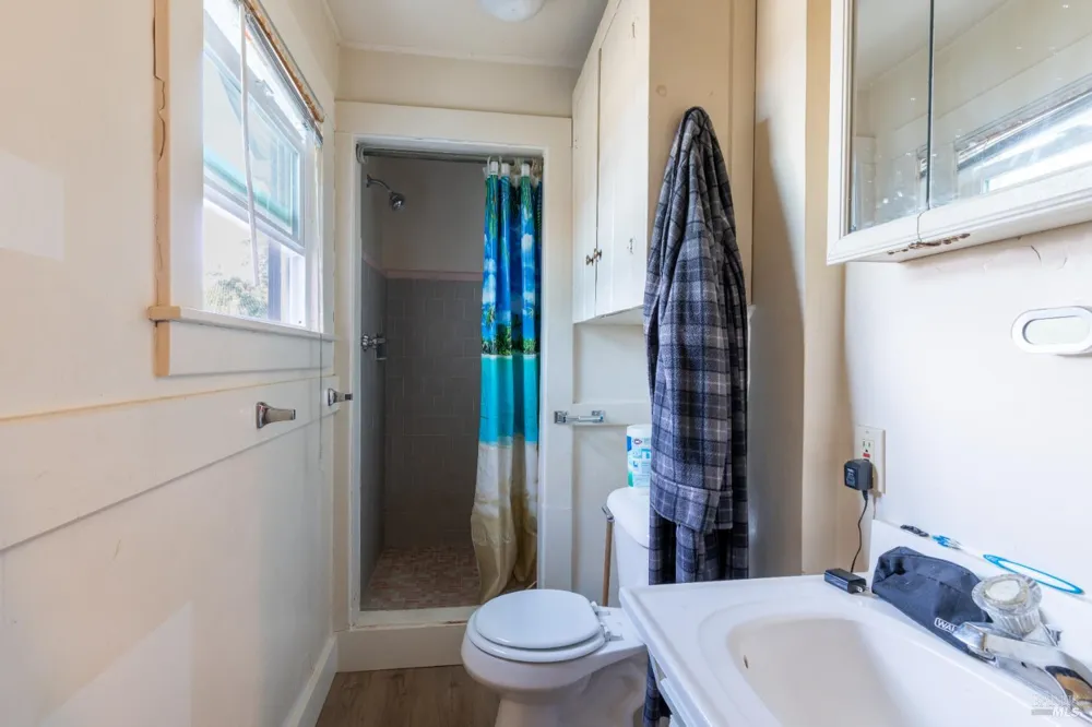 534 S State Street Ukiah, CA 95482