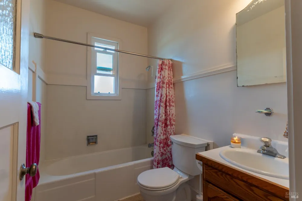 534 S State Street Ukiah, CA 95482