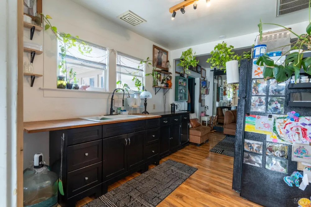 534 S State Street Ukiah, CA 95482