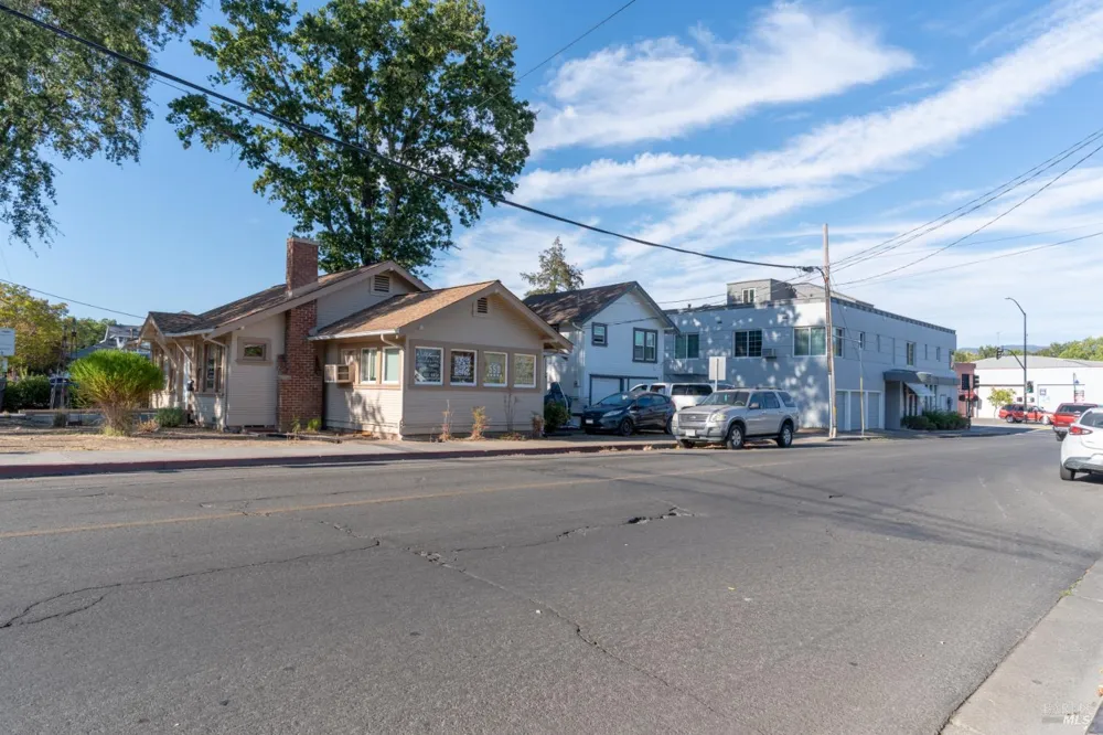 534 S State Street Ukiah, CA 95482