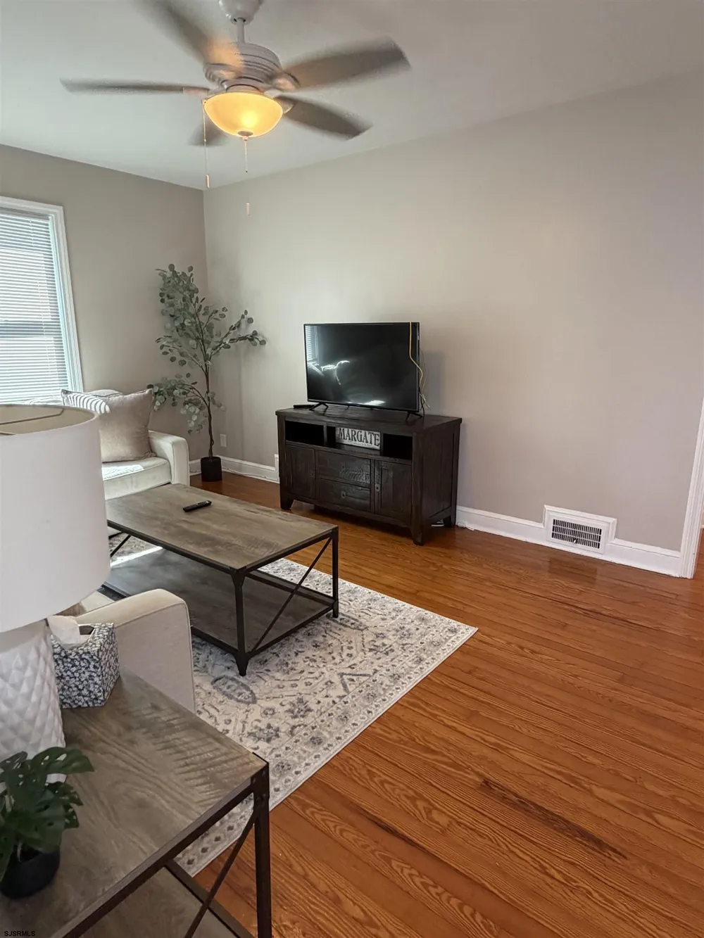 7703 Winchester Margate, NJ 08402