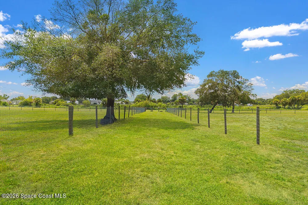 3560 Pennsylvania Avenue Mims, FL 32754