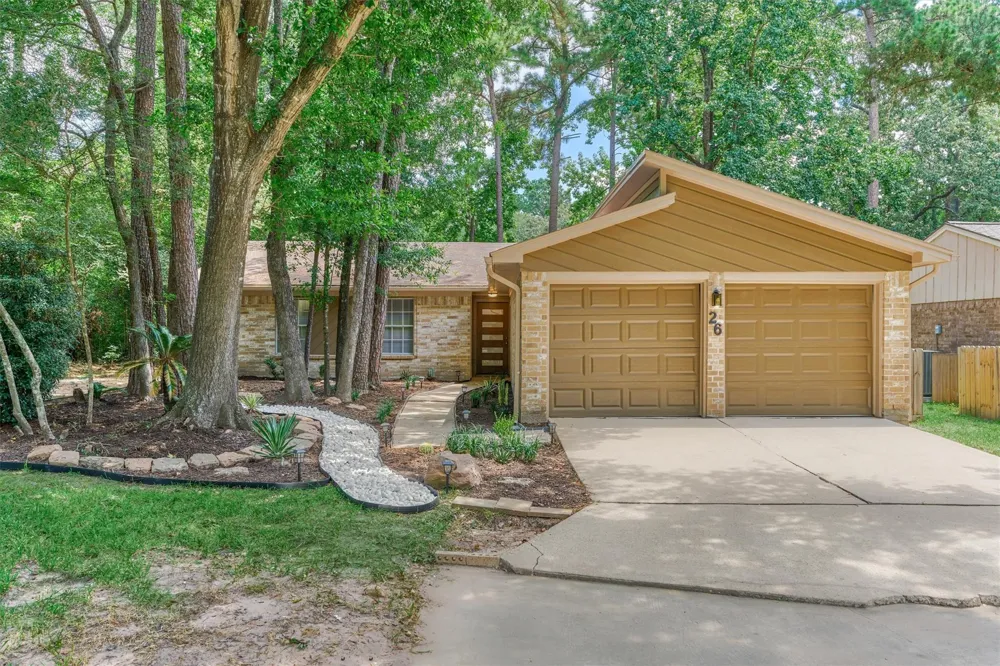 26 W Broken Oak Court The Woodlands, TX 77381