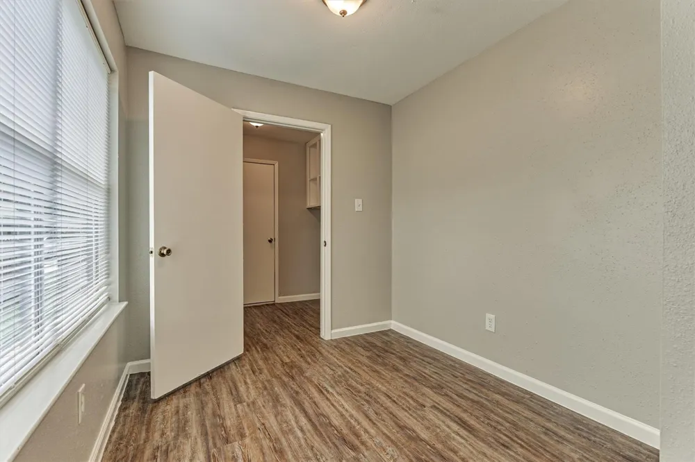 26 W Broken Oak Court The Woodlands, TX 77381