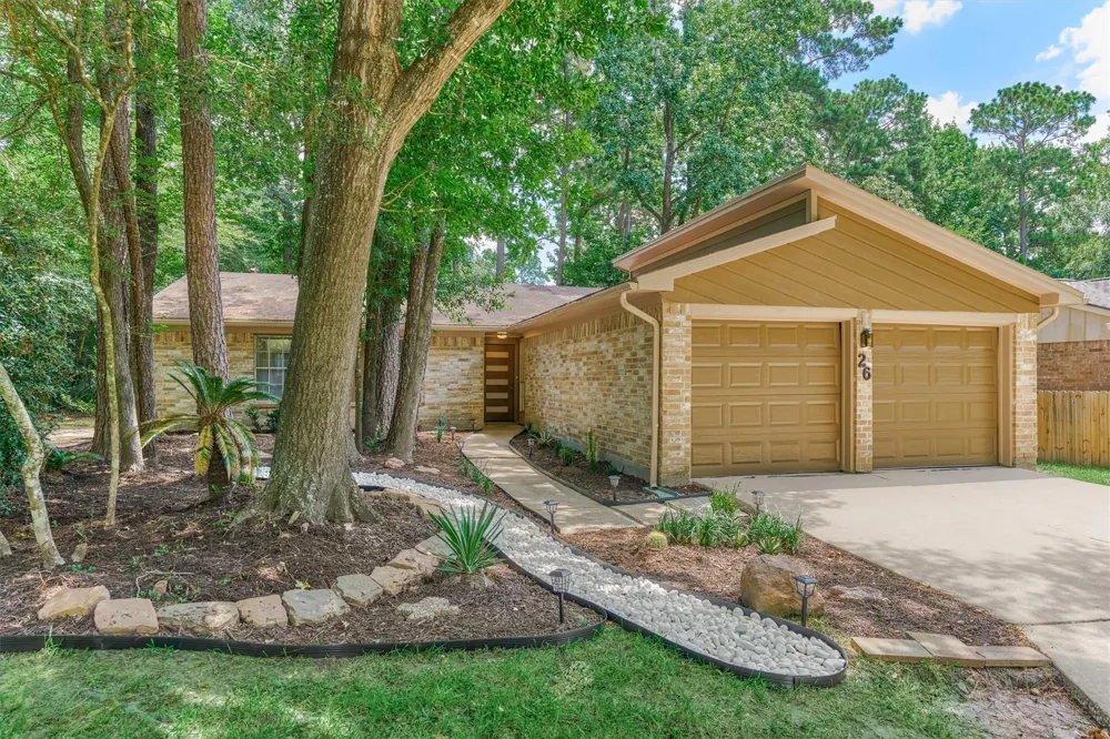 26 W Broken Oak Court The Woodlands, TX 77381
