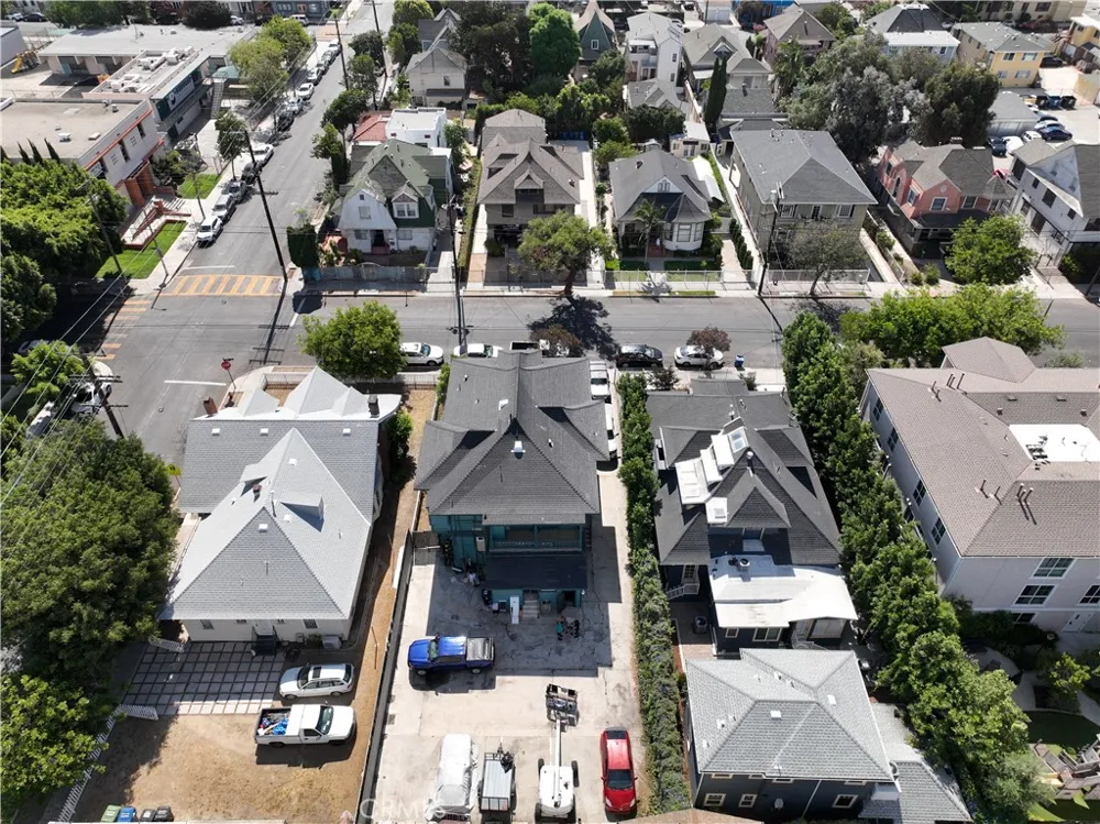 2107 Oak Street Los Angeles, CA 90007