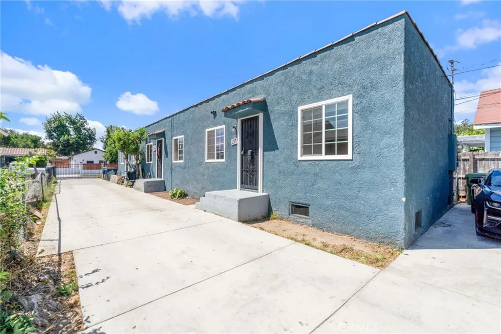135 E 77th Street Los Angeles, CA 90003