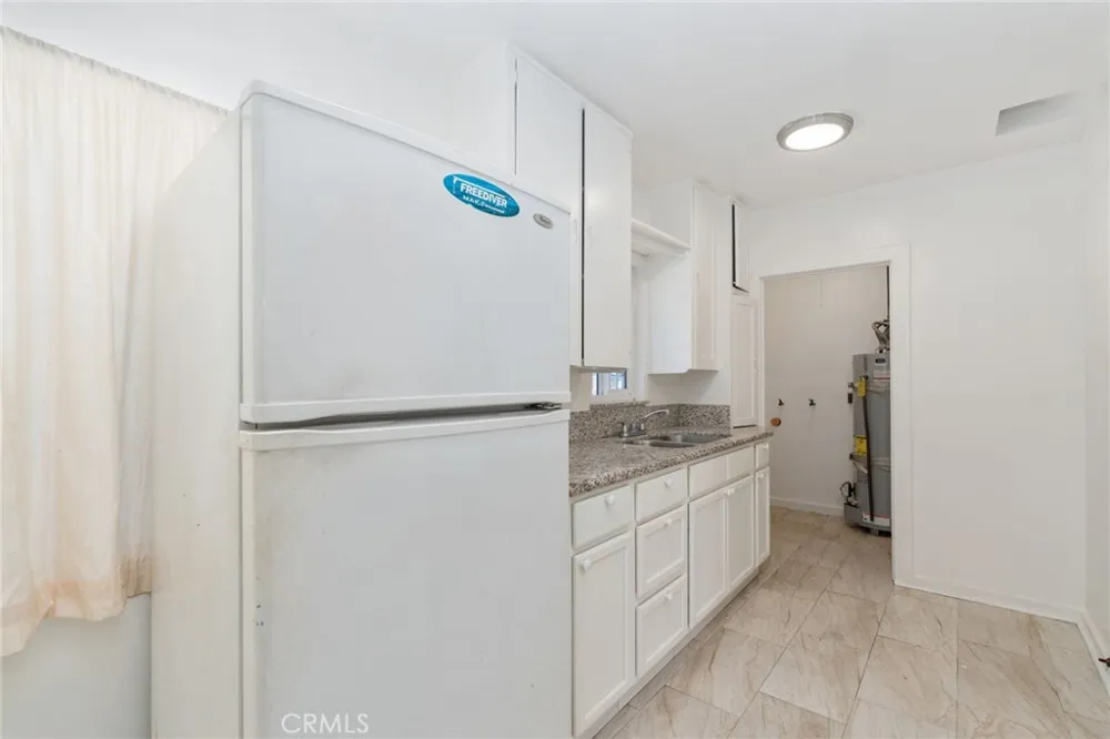 135 E 77th Street Los Angeles, CA 90003