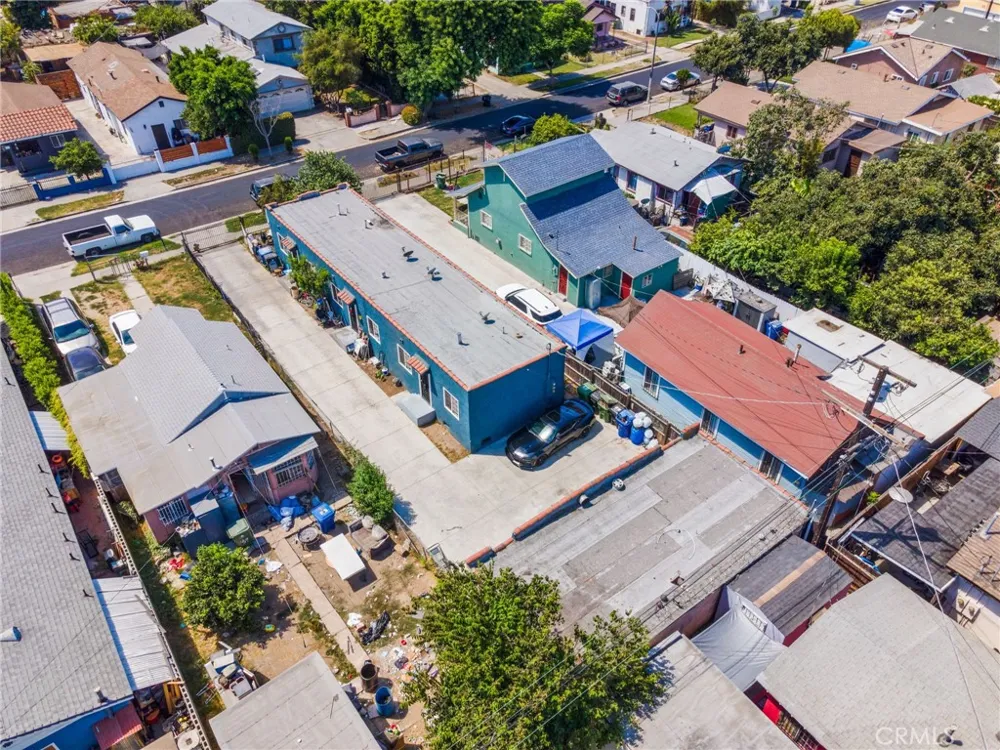 135 E 77th Street Los Angeles, CA 90003