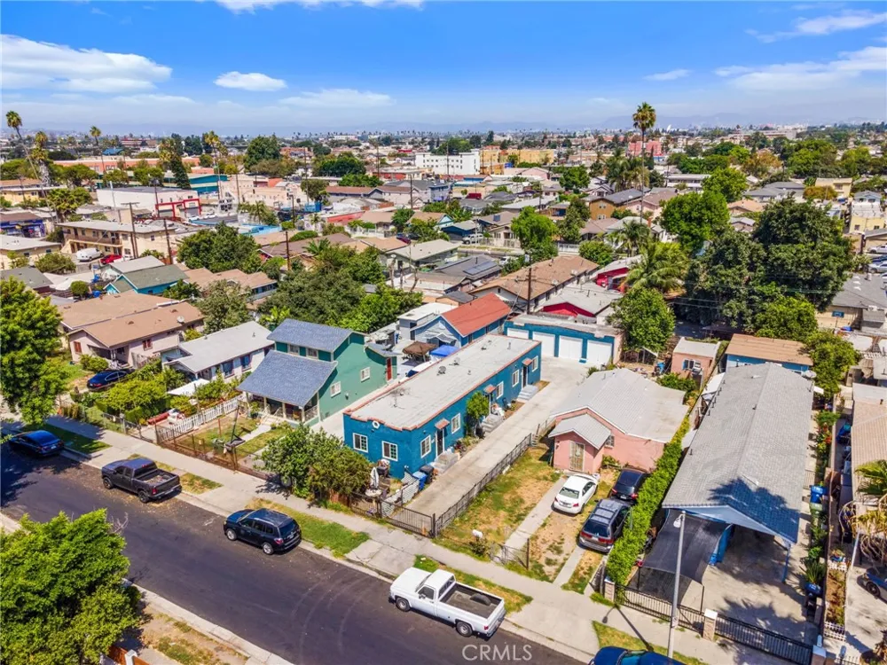 135 E 77th Street Los Angeles, CA 90003
