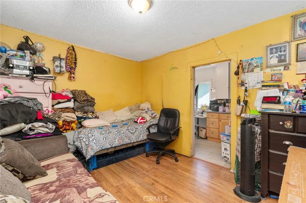 135 E 77th Street Los Angeles, CA 90003