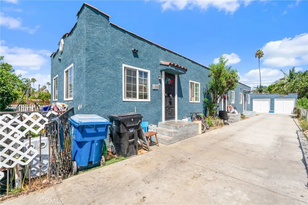 135 E 77th Street Los Angeles, CA 90003