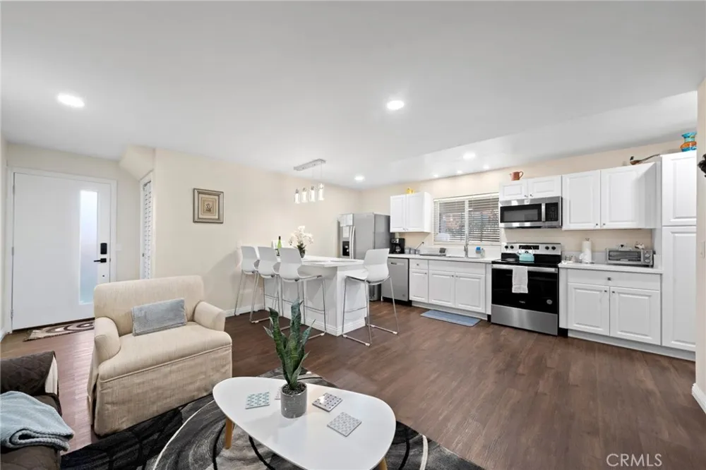 6238 University #1/2 San Diego, CA 92115