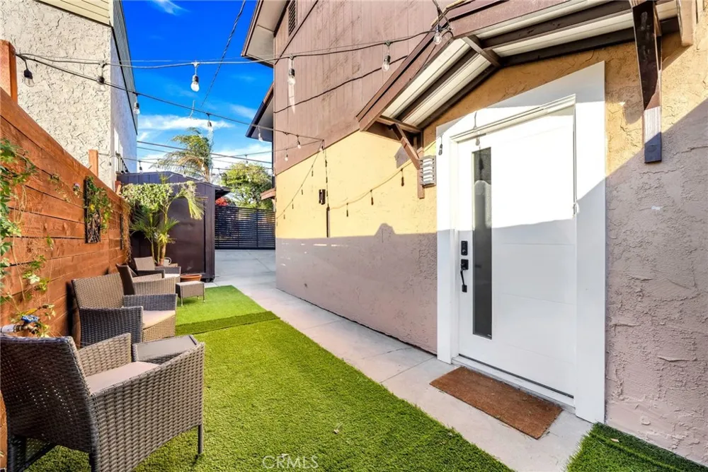 6238 University #1/2 San Diego, CA 92115
