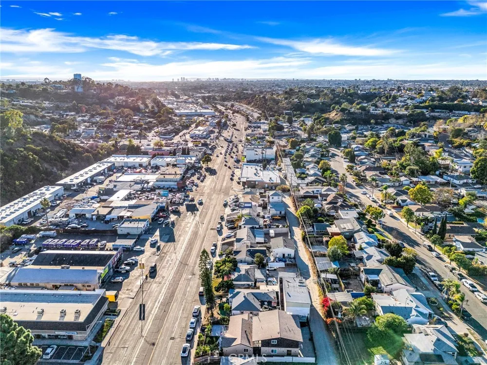 6238 University #1/2 San Diego, CA 92115