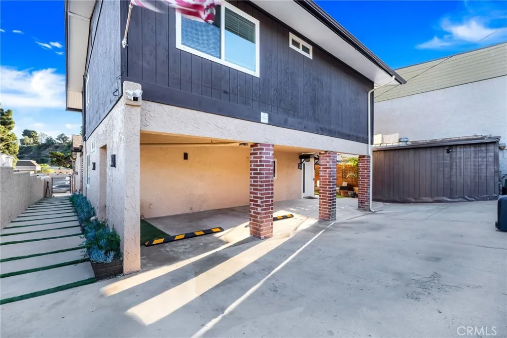 6238 University #1/2 San Diego, CA 92115