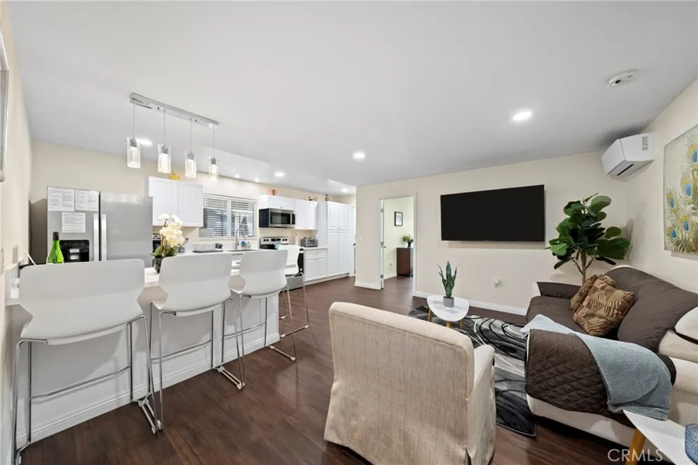 6238 University #1/2 San Diego, CA 92115