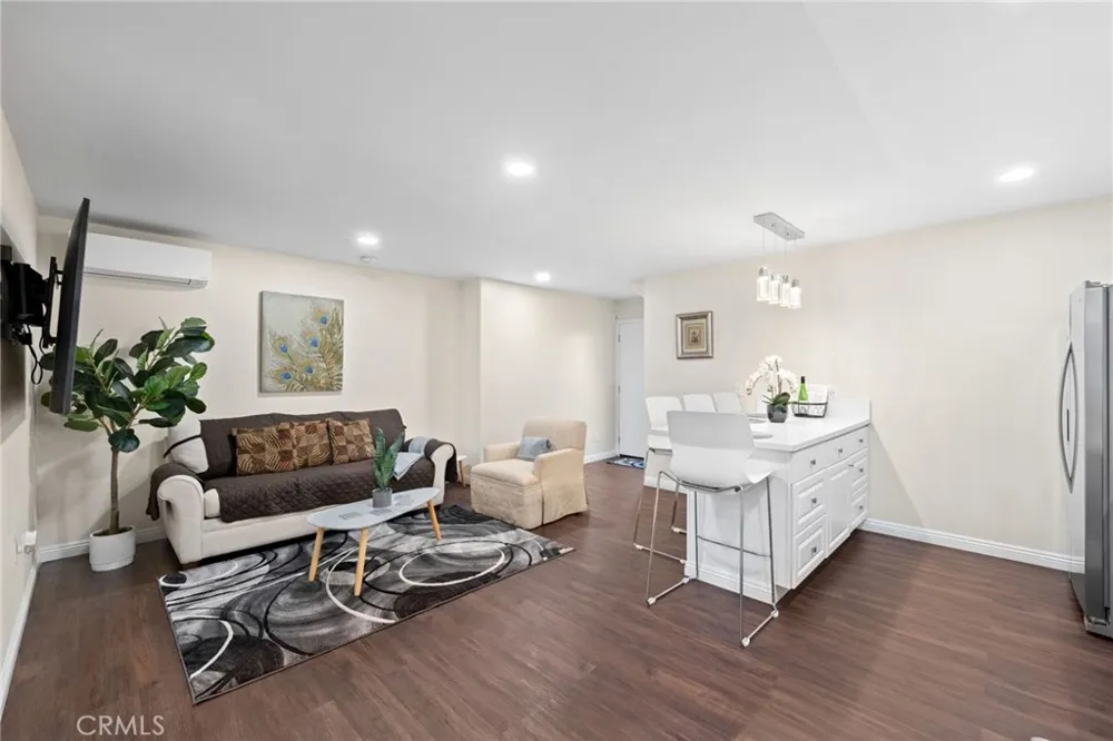 6238 University #1/2 San Diego, CA 92115