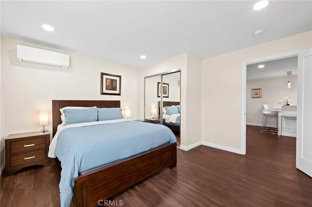 6238 University #1/2 San Diego, CA 92115
