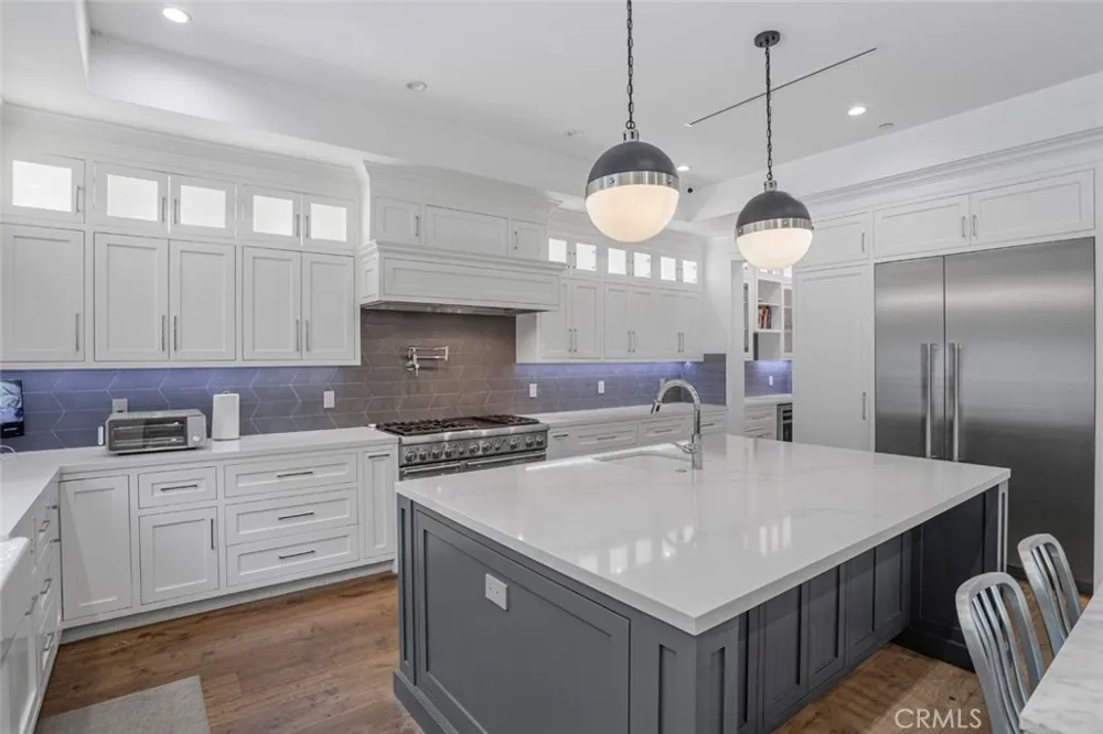 4435 Stansbury Sherman Oaks, CA 91423