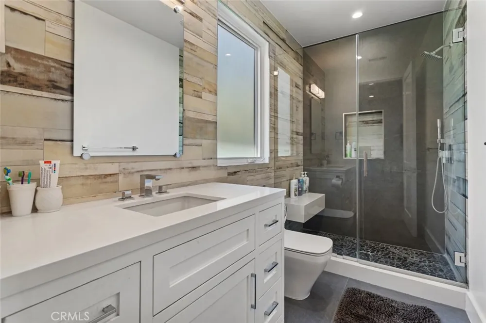 4435 Stansbury Sherman Oaks, CA 91423