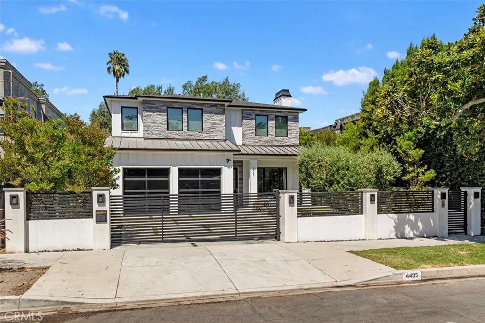 4435 Stansbury Sherman Oaks, CA 91423
