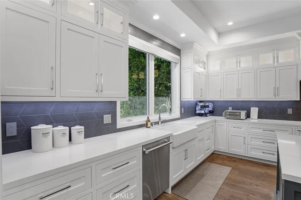 4435 Stansbury Sherman Oaks, CA 91423