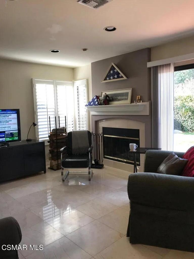 509 Messina Place Oak Park, CA 91377