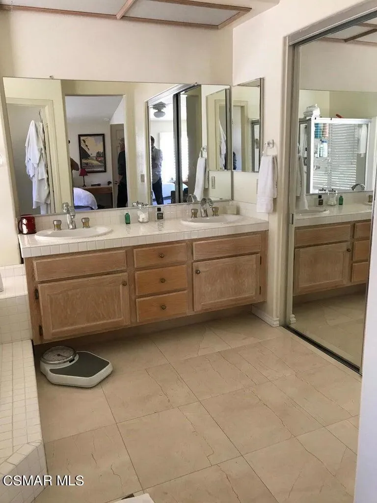 509 Messina Place Oak Park, CA 91377