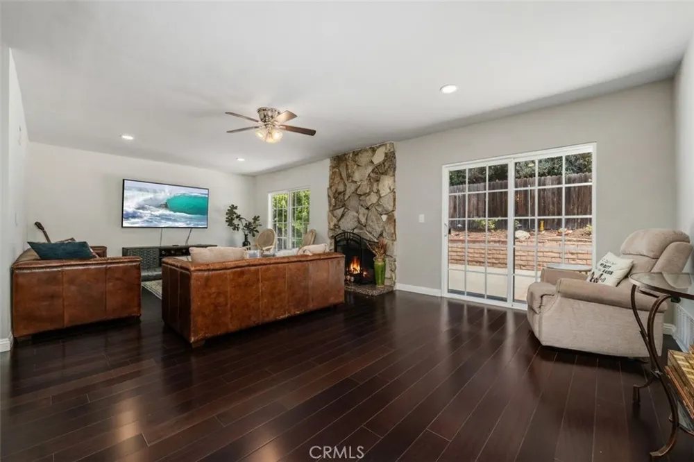 3136 Frances Avenue La Crescenta, CA 91214