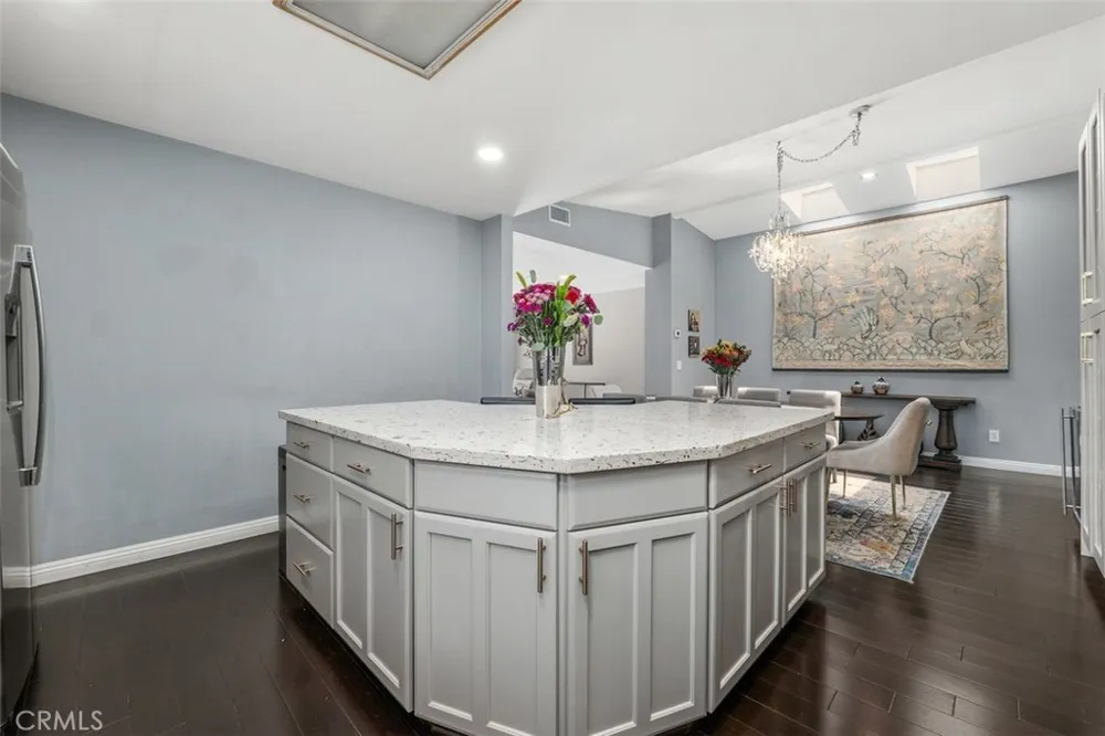 3136 Frances Avenue La Crescenta, CA 91214