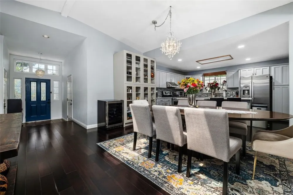 3136 Frances Avenue La Crescenta, CA 91214