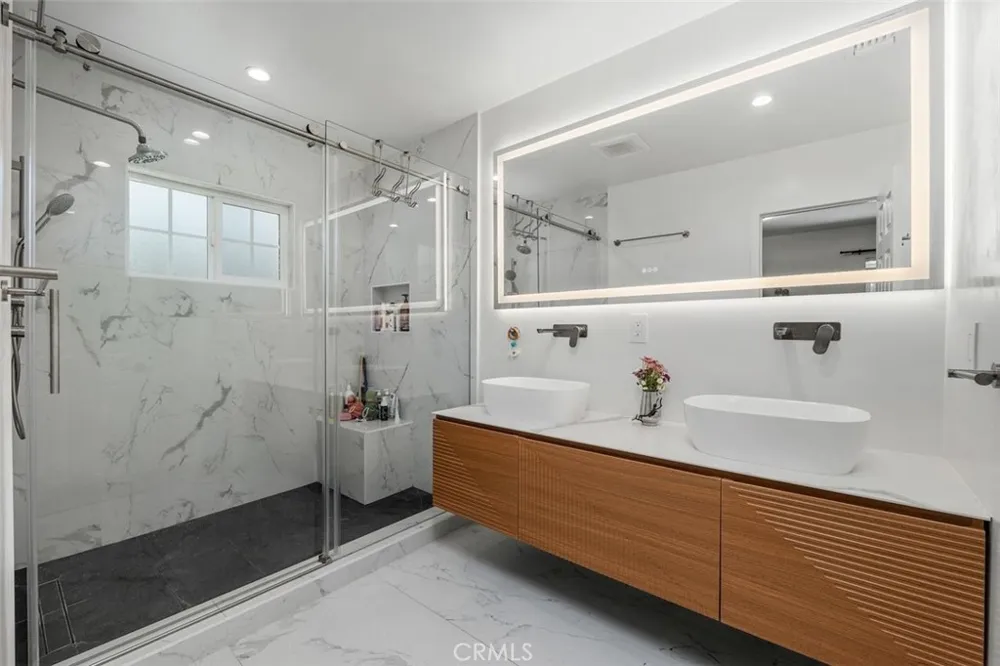 3136 Frances Avenue La Crescenta, CA 91214