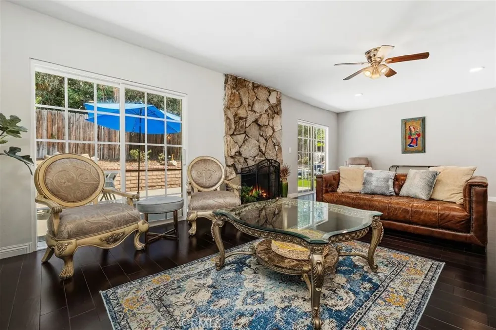 3136 Frances Avenue La Crescenta, CA 91214