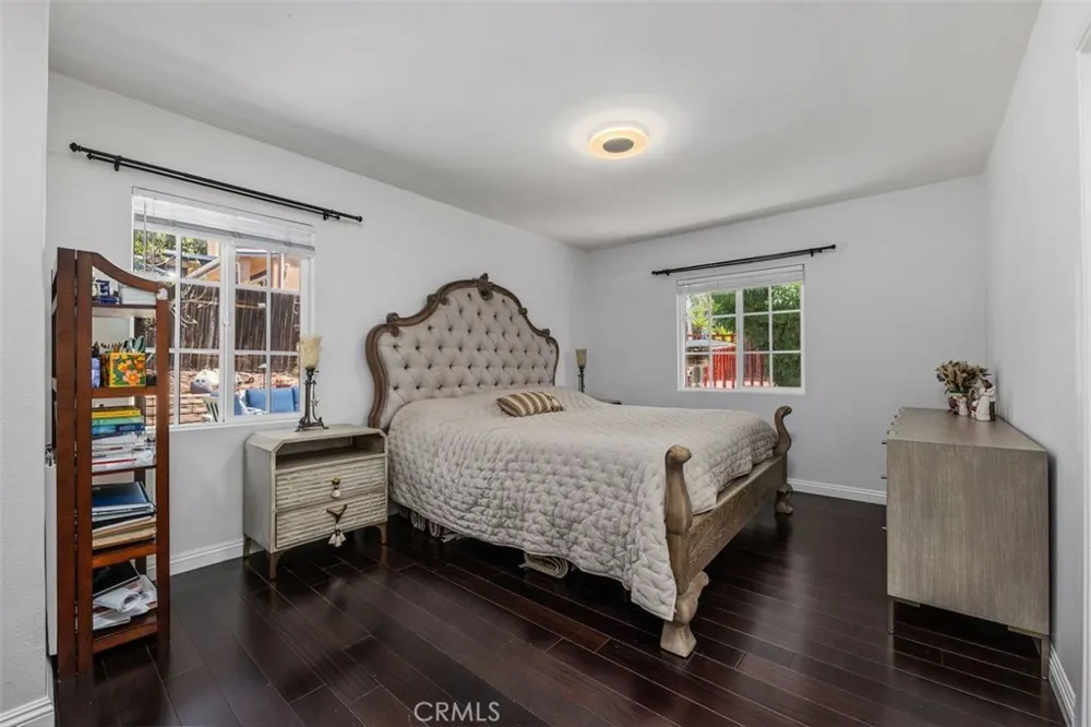 3136 Frances Avenue La Crescenta, CA 91214