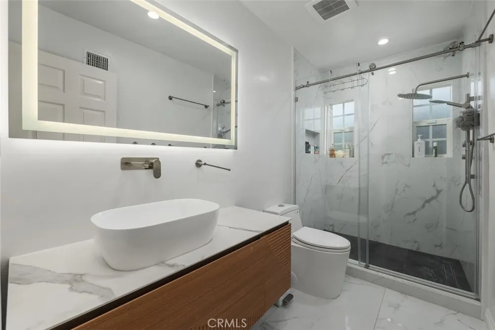 3136 Frances Avenue La Crescenta, CA 91214