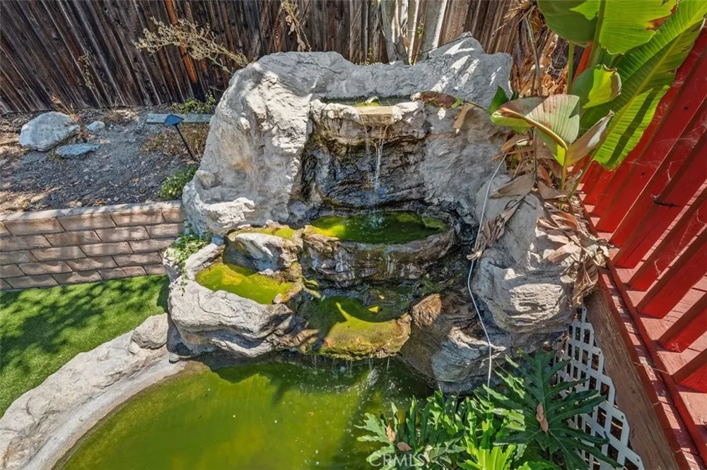 3136 Frances Avenue La Crescenta, CA 91214