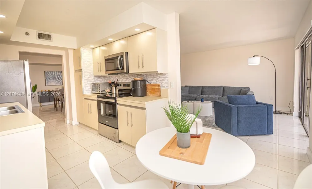 1201 S Ocean Dr #904S Hollywood, FL 33019