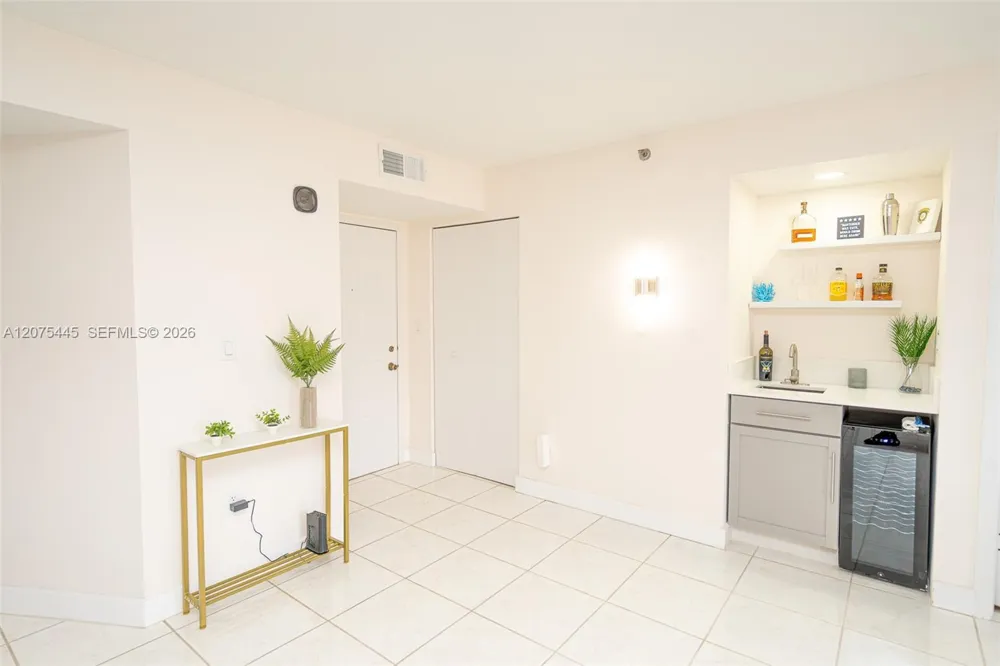 1201 S Ocean Dr #904S Hollywood, FL 33019