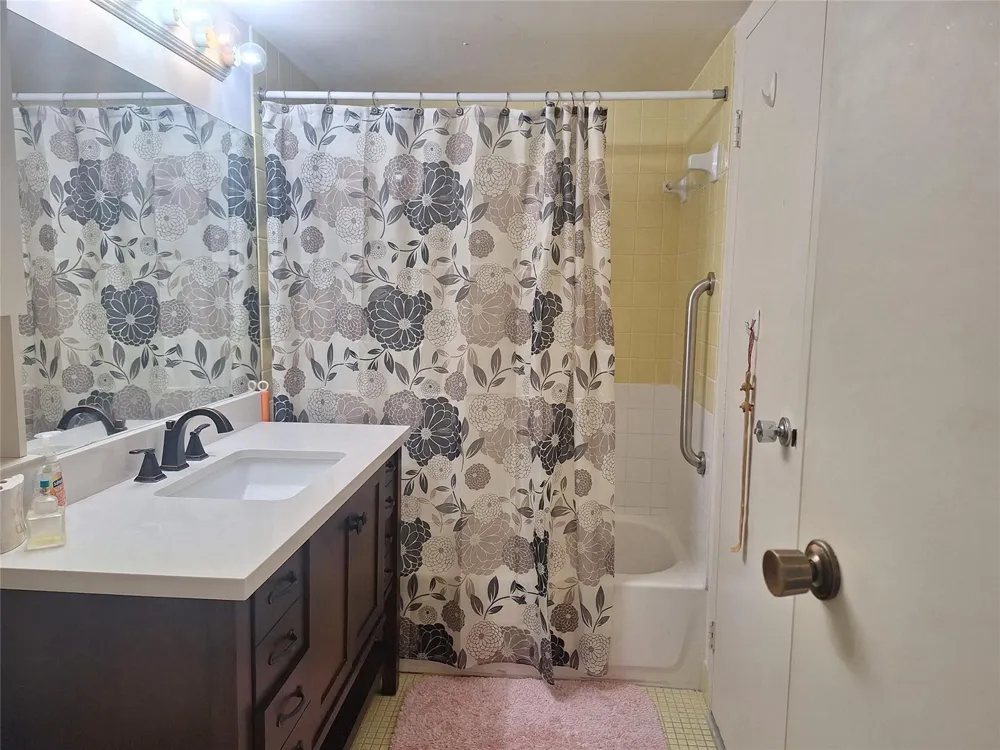 2601 NW 48TH TERRACE #345 Lauderdale Lakes, FL 33313