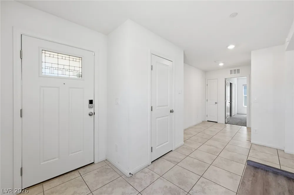 8370 Vinamala Avenue Las Vegas, NV 89149
