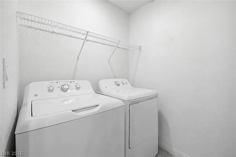 8370 Vinamala Avenue Las Vegas, NV 89149