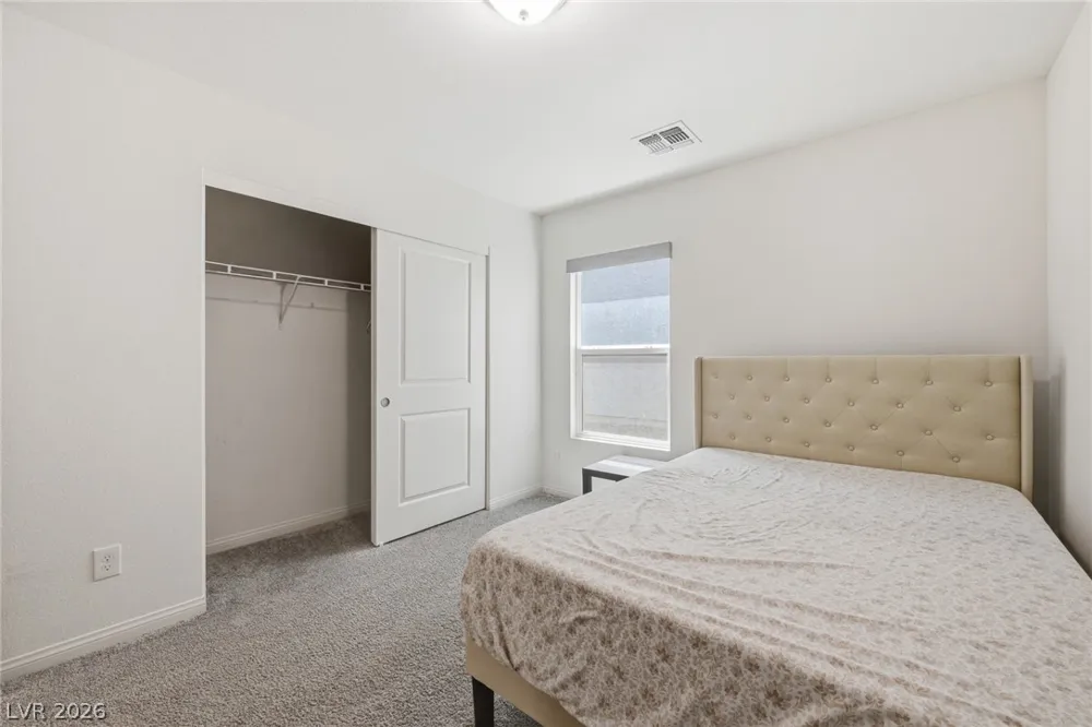 8370 Vinamala Avenue Las Vegas, NV 89149