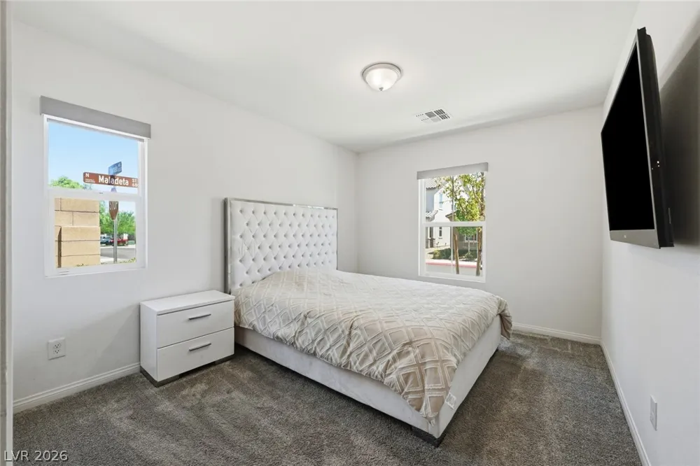 8370 Vinamala Avenue Las Vegas, NV 89149