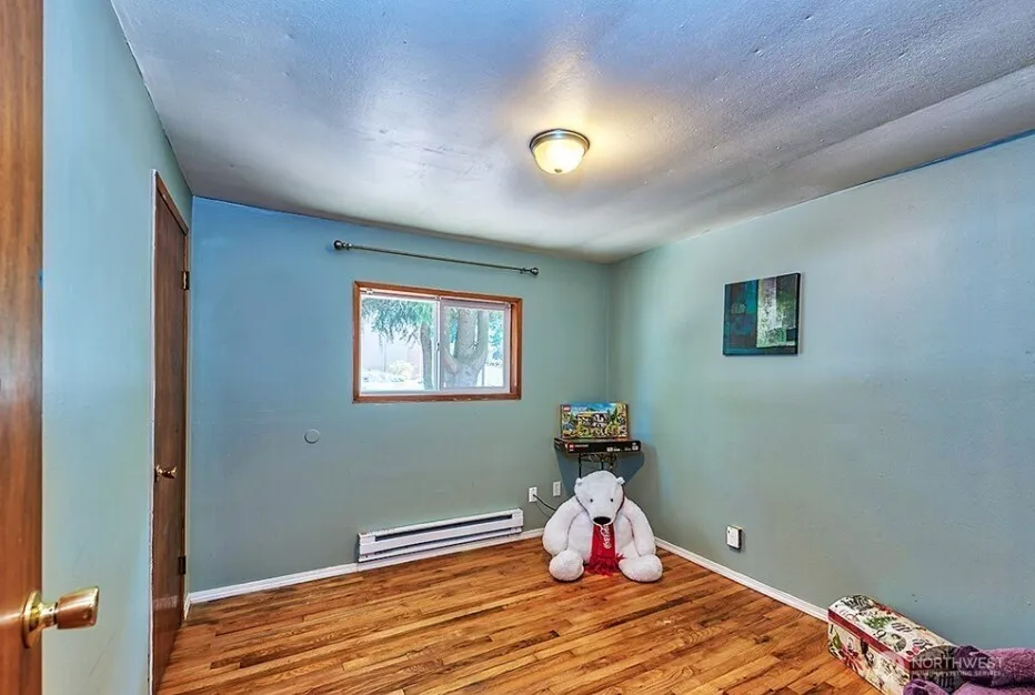 22910 Edmonds Way Edmonds, WA 98020