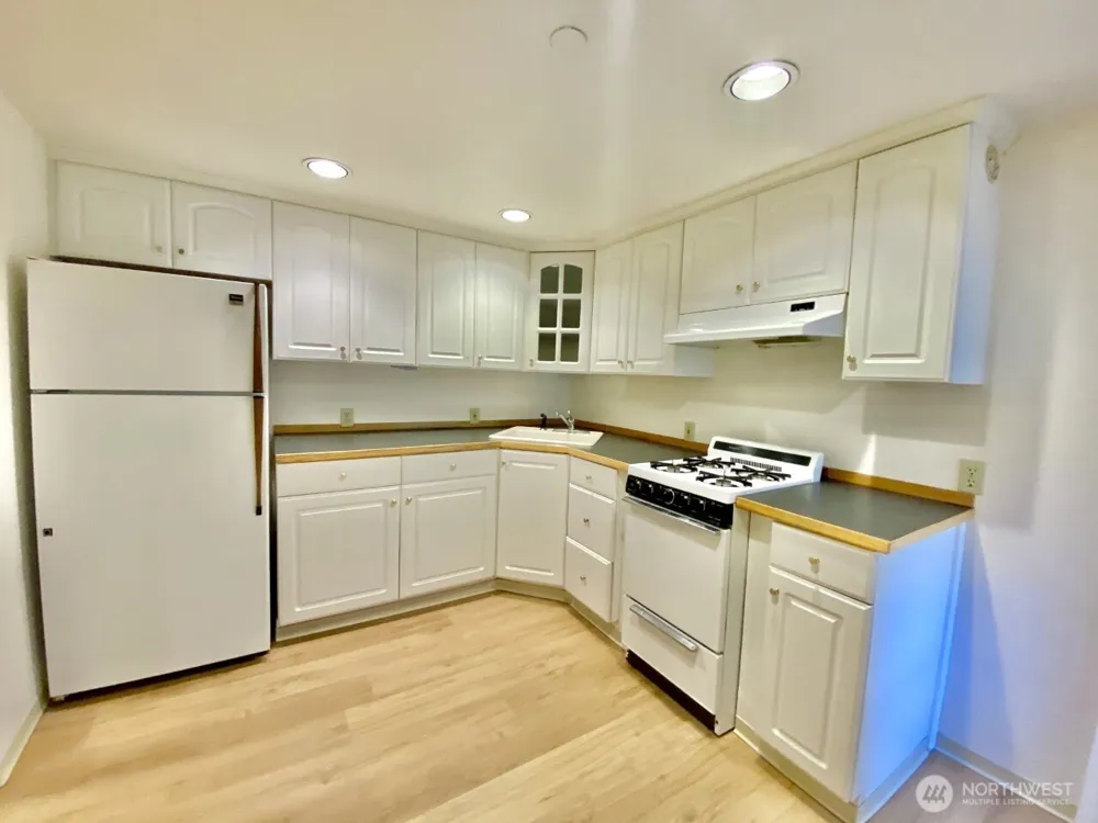 4022 59th Avenue SW #C Seattle, WA 98116