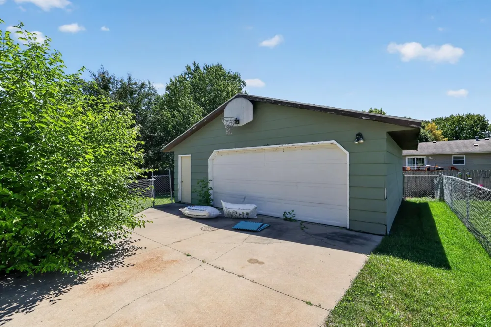 2068 48th Street NW Rochester, MN 55901