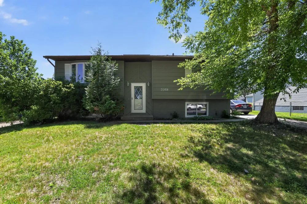 2068 48th Street NW Rochester, MN 55901