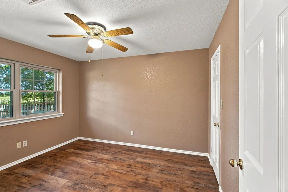 31003 Doe Run Court Whitney, TX 76692