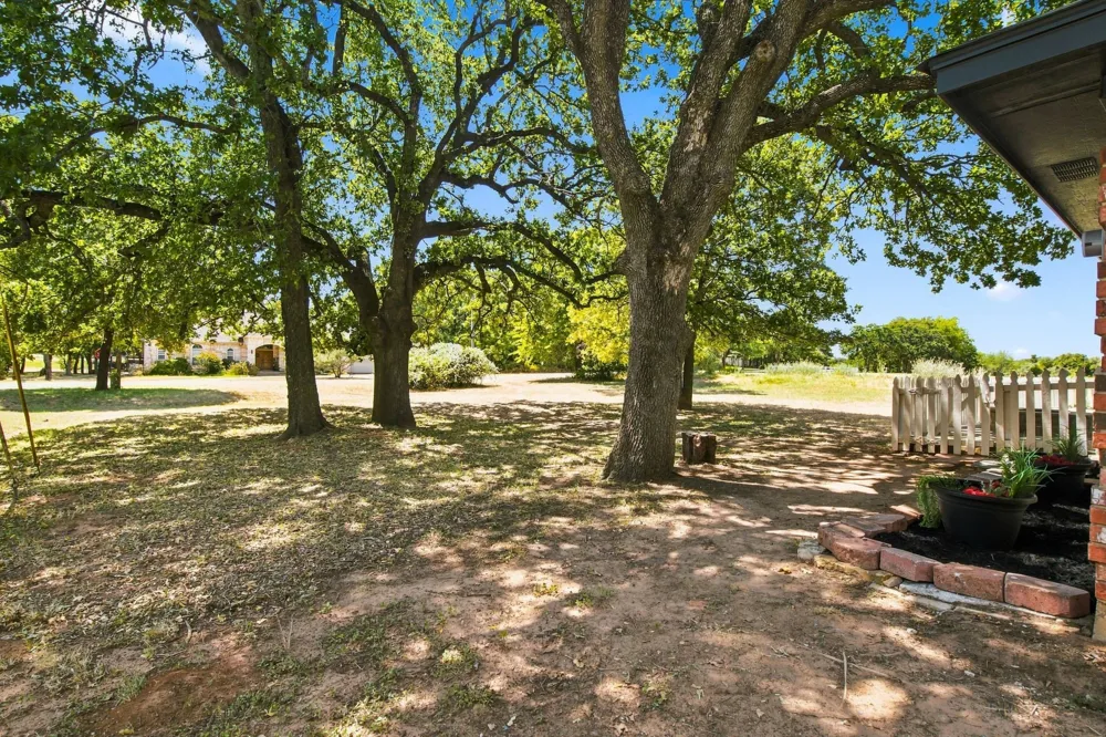 31003 Doe Run Court Whitney, TX 76692
